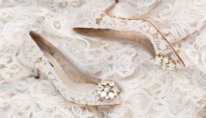 比玻璃鞋更夢幻! 18雙女孩們無法拒絕的浪漫蕾絲婚鞋!
